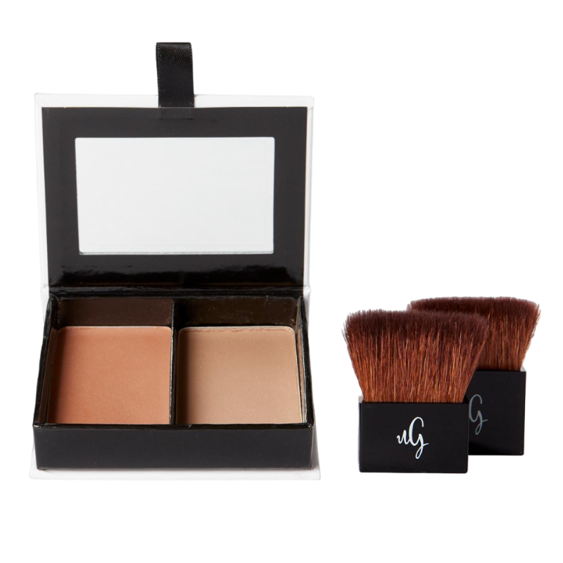 UND GRETEL SUNNE Contouring Puder in zwei Farbtönen mit zwei Pinseln.