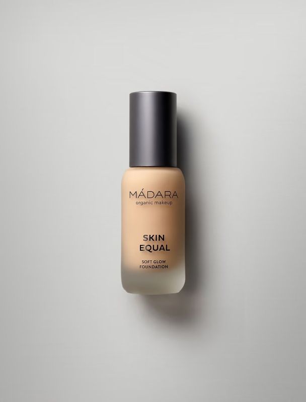 MADARA Organic… MADARA Organic Skincare SKIN EQUAL Foundation, #40 SAND