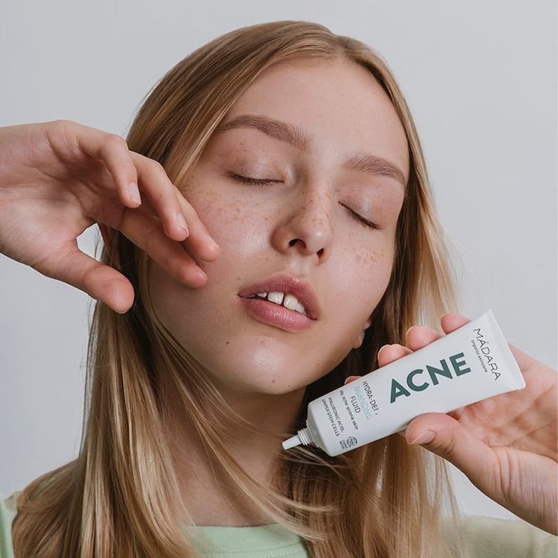 MADARA Organic… MADARA Organic Skincare ACNE Hydra-Derm Balancing Fluid