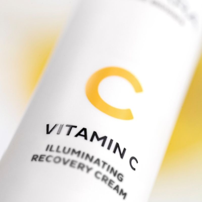 MADARA Organic… MADARA Organic Skincare Vitamin C Illuminating Recovery Cream