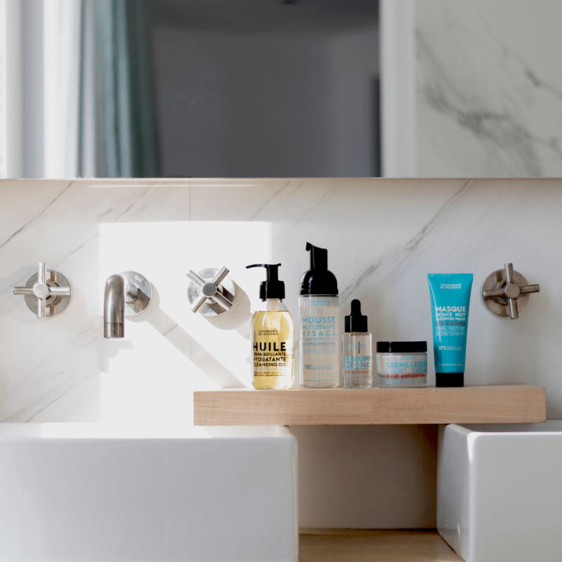 La Compagnie de Provence HYDRATING FACE CLEANSING FOAM