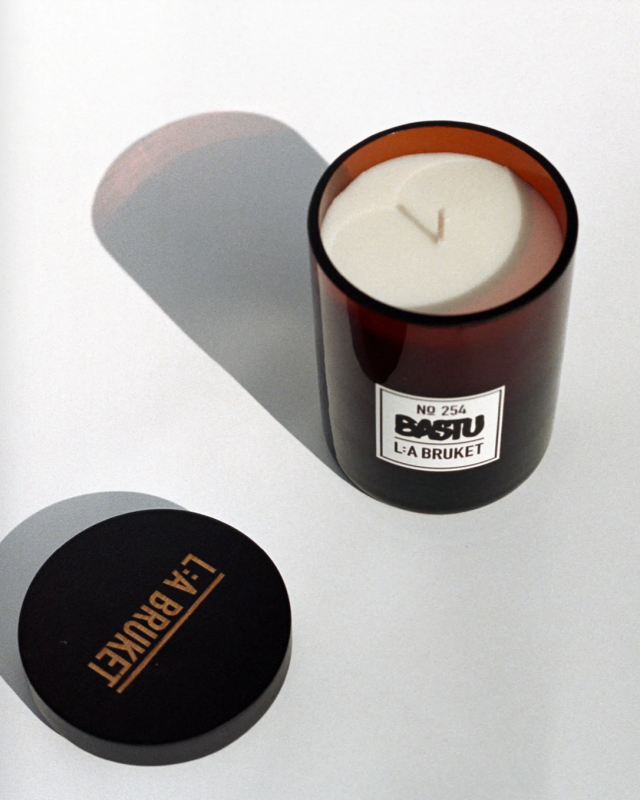 L:A BRUKET No. 254 Scented Candle Bastu 260 g