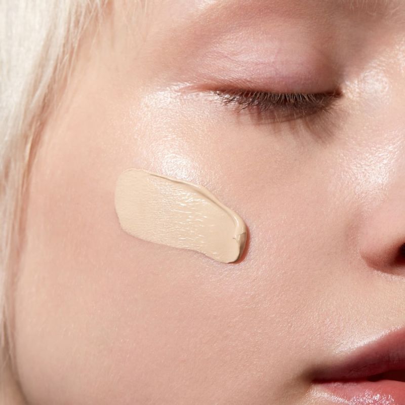 MADARA Organic… MADARA Organic Skincare SKINONYM Semi-Matte Peptide Foundation, #10 PORCELAIN