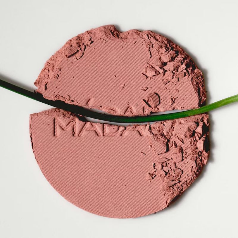 MADARA Organic… MADARA Organic Skincare MAGNETIC BLUSH Mineral Cheek Blusher, #2 BARE BLOSSOM