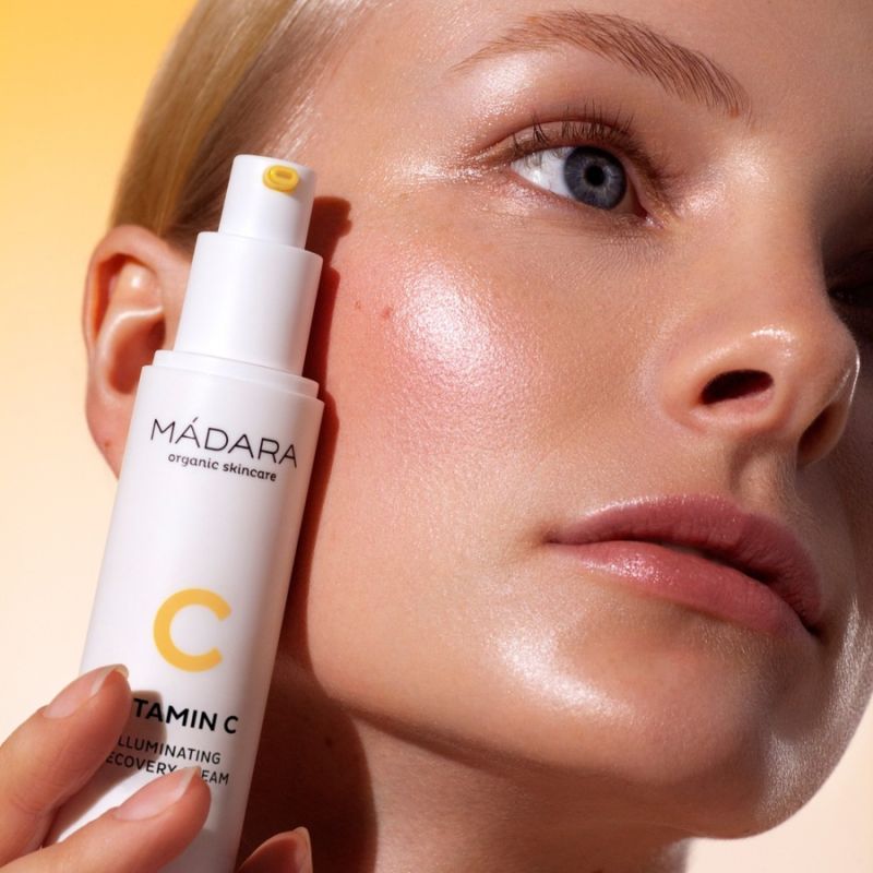 MADARA Organic… MADARA Organic Skincare Vitamin C Illuminating Recovery Cream